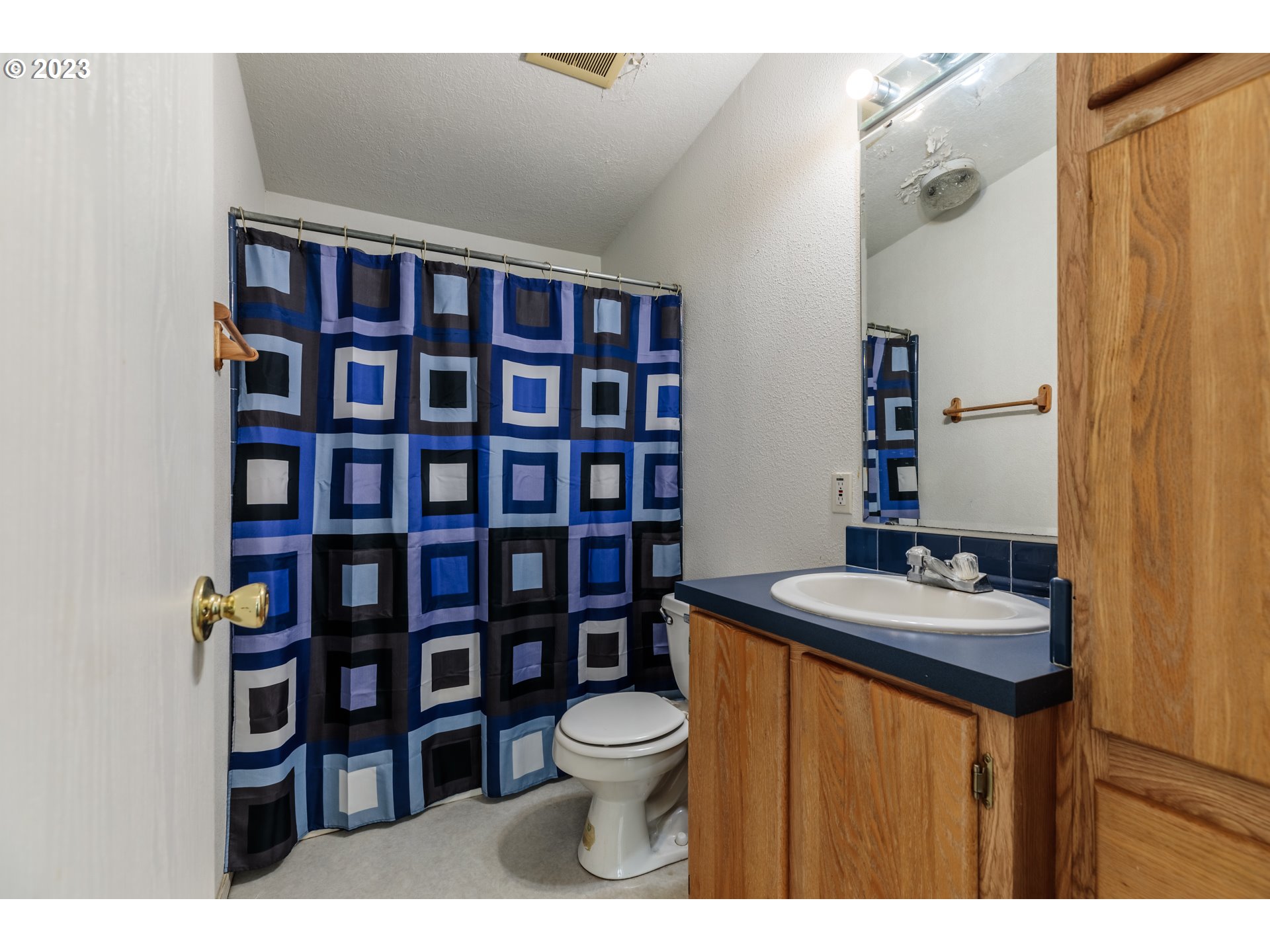 32064 Brinn Road St. Helens, OR 97051 - Photo 15 of 28 Bathroom