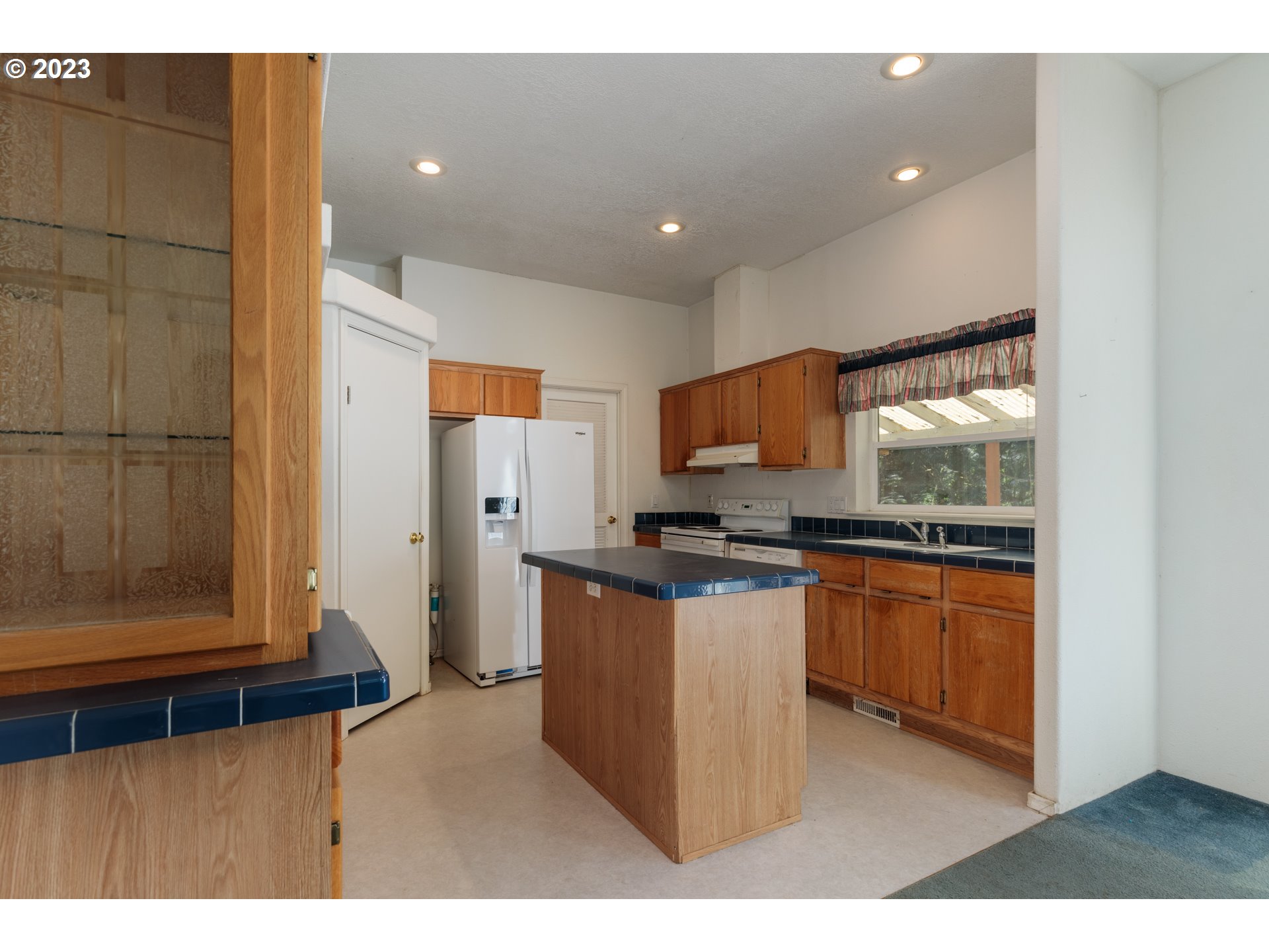 32064 Brinn Road St. Helens, OR 97051 - Photo 8 of 28 Kitchen