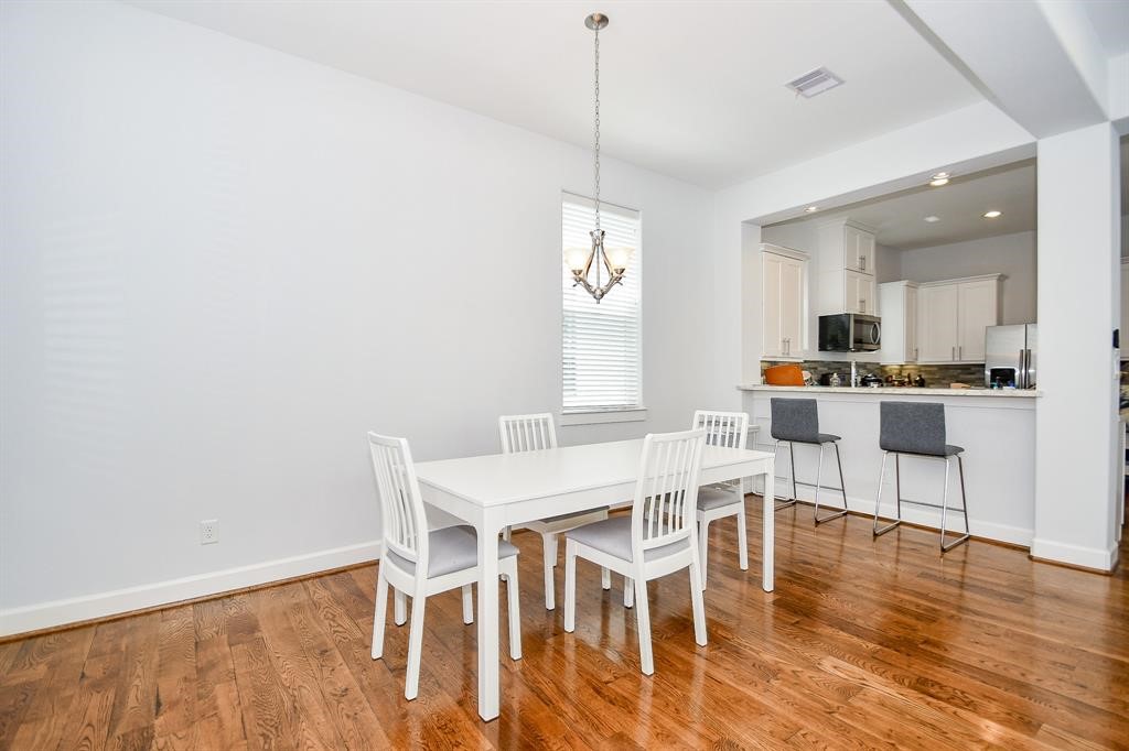 703 Link Road Houston, TX 77009 - Photo 10 of 32
