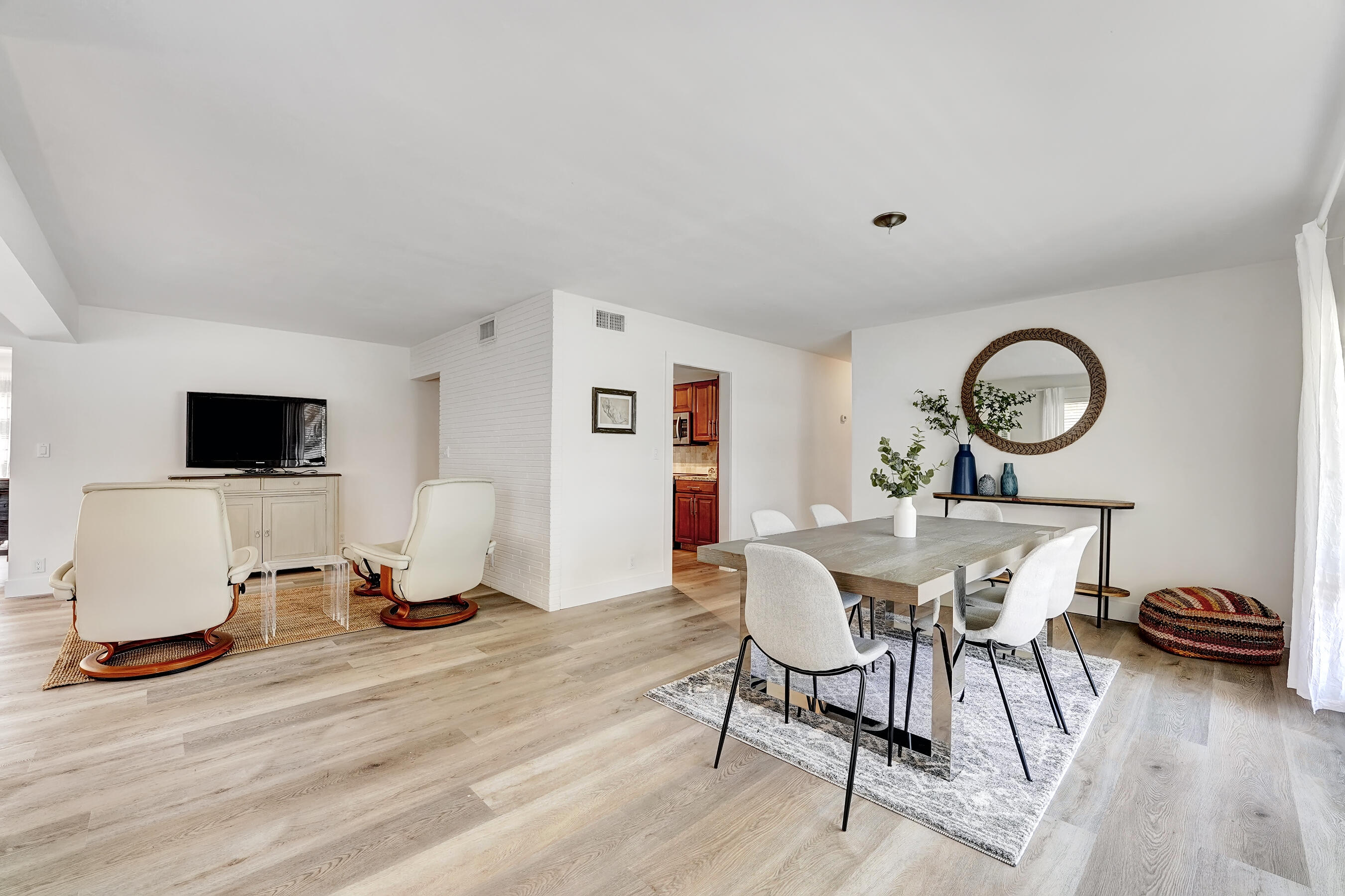 401 Southwest 7th Avenue Boca Raton, FL 33486 - Photo 8 of 37 DSC06459