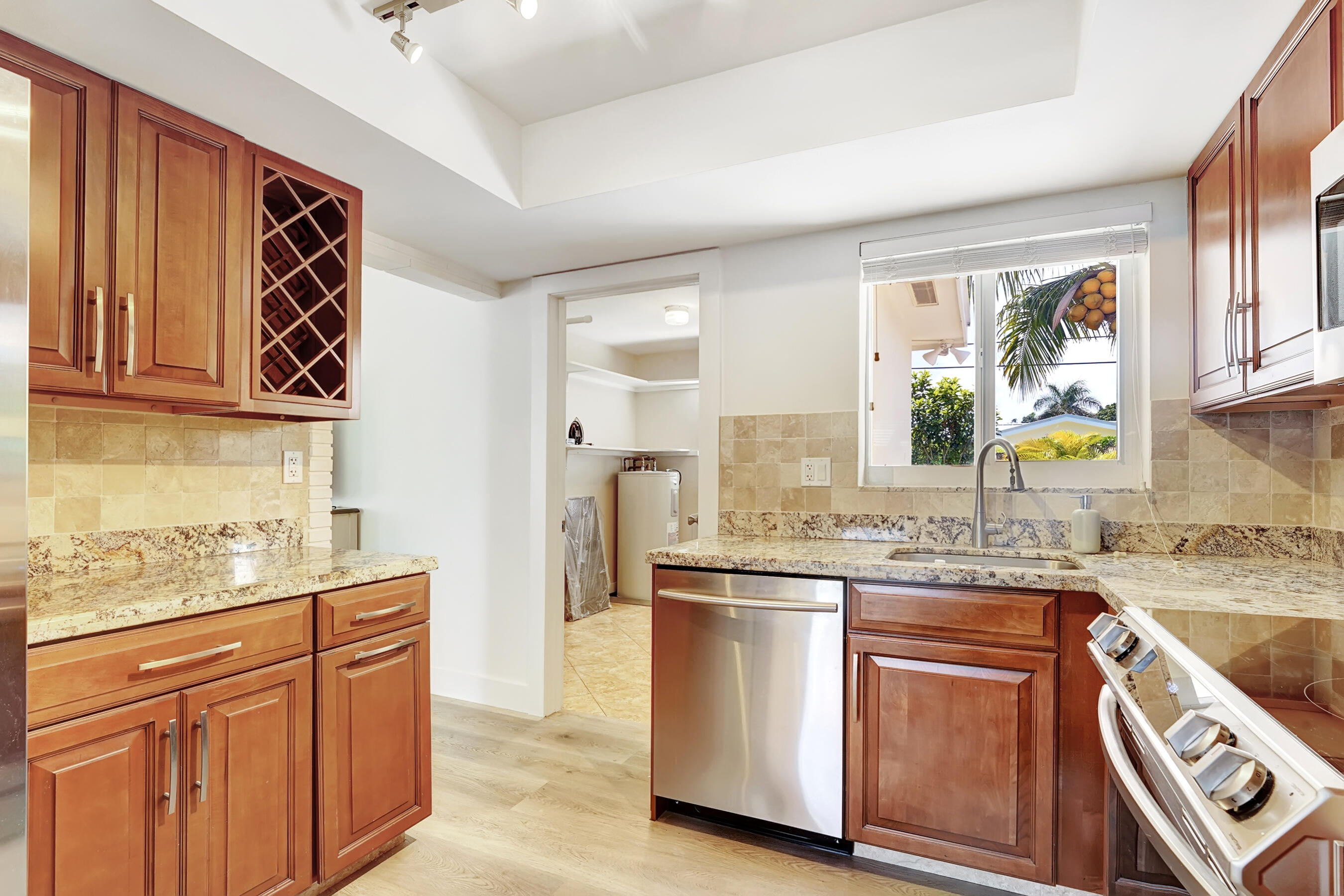 401 Southwest 7th Avenue Boca Raton, FL 33486 - Photo 10 of 37 DSC06479
