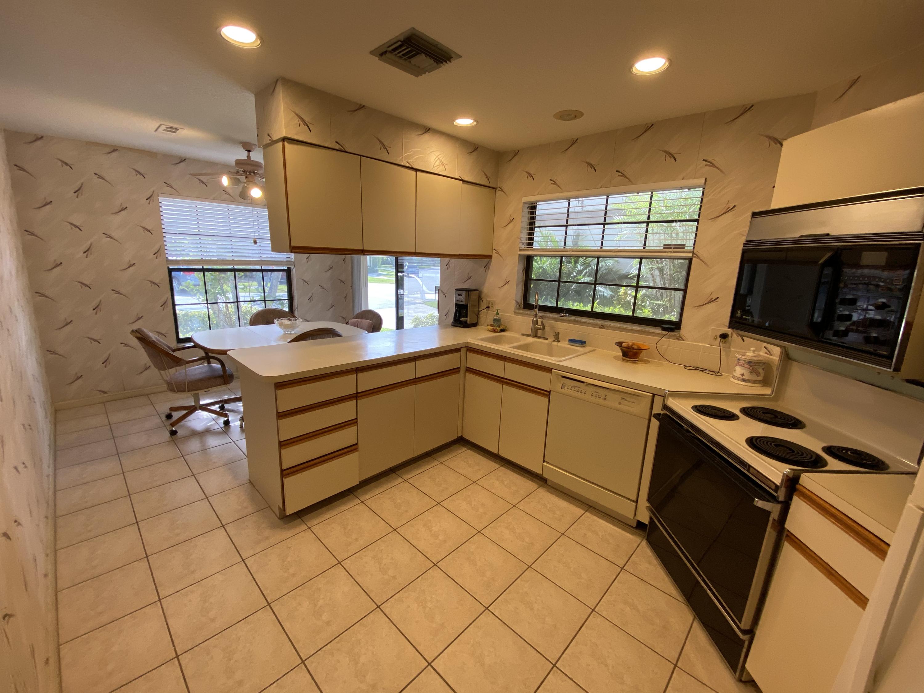 20827 Boca Ridge Drive North Boca Raton, FL 33428 - Photo 25 of 47 IMG_6822