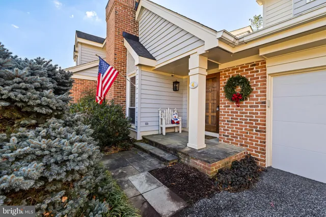 $739,900 | 4 Nearfield Road, Lutherville-Timonium, MD 21093