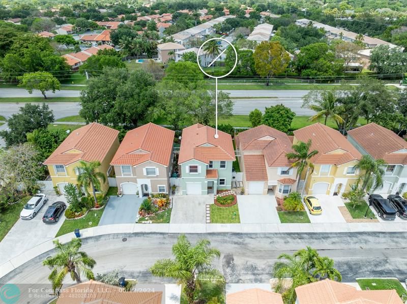 11285 Sunview Way Hollywood, FL 33026 - Photo 26 of 33 an aerial view of house with yard swimming pool and outdoor seating