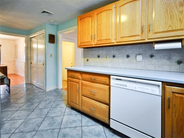 98 Pond Plain Road Westwood, MA 02090 - Photo 16 of 28 Gallery Image 16