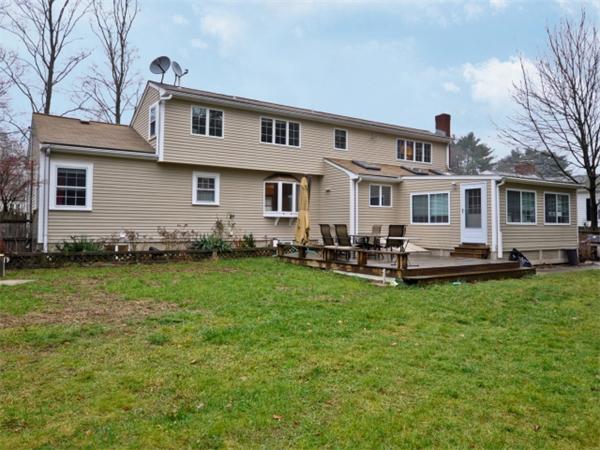 98 Pond Plain Road Westwood, MA 02090 - Photo 4 of 28 Gallery Image 4