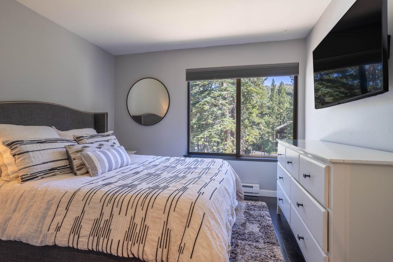 152 Viewpoint Road, Unit 120 Mammoth Lakes, CA 93546 - Photo 14 of 29 Gallery Image 14