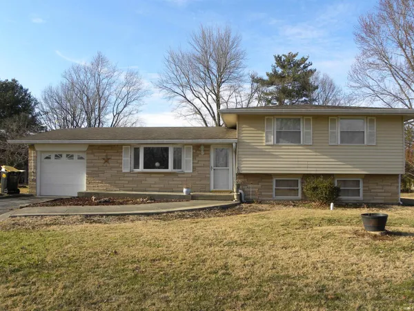 $329,900 | 6600 West Ratliff Road, Bloomington, IN 47404