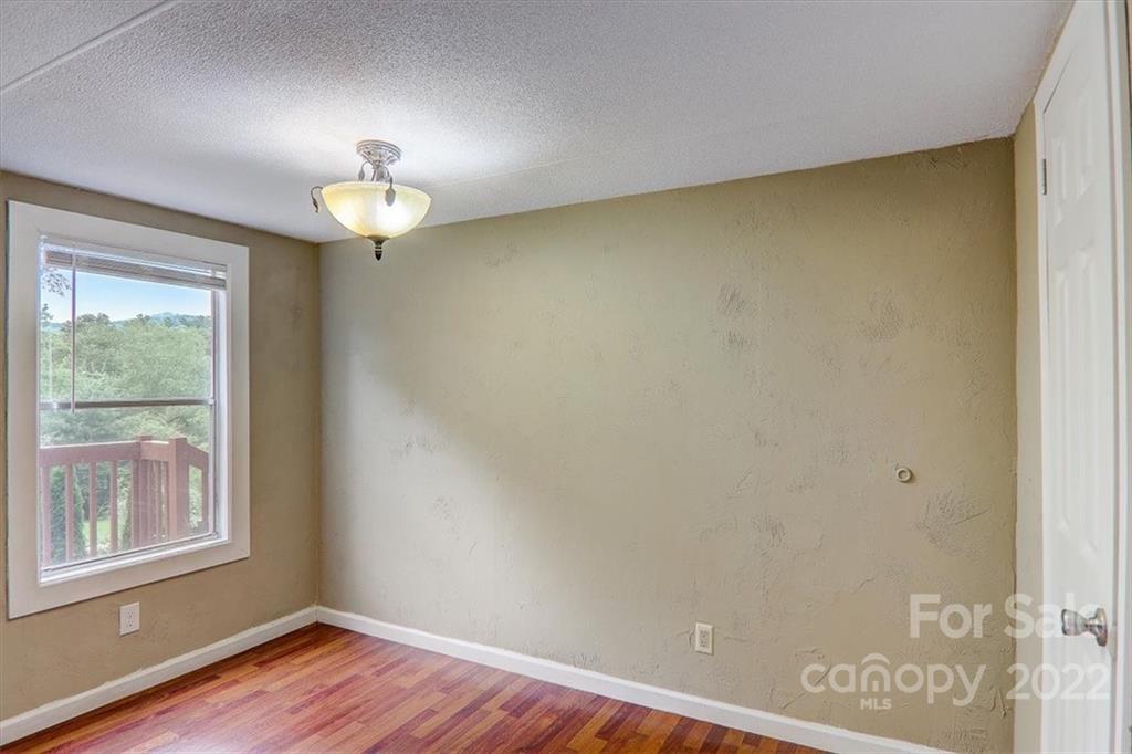 15 Pine Ridge Road Asheville, NC 28805 - Photo 17 of 31 Gallery Image 17
