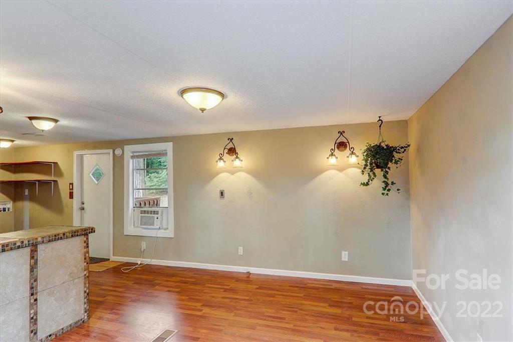15 Pine Ridge Road Asheville, NC 28805 - Photo 8 of 31 Gallery Image 8