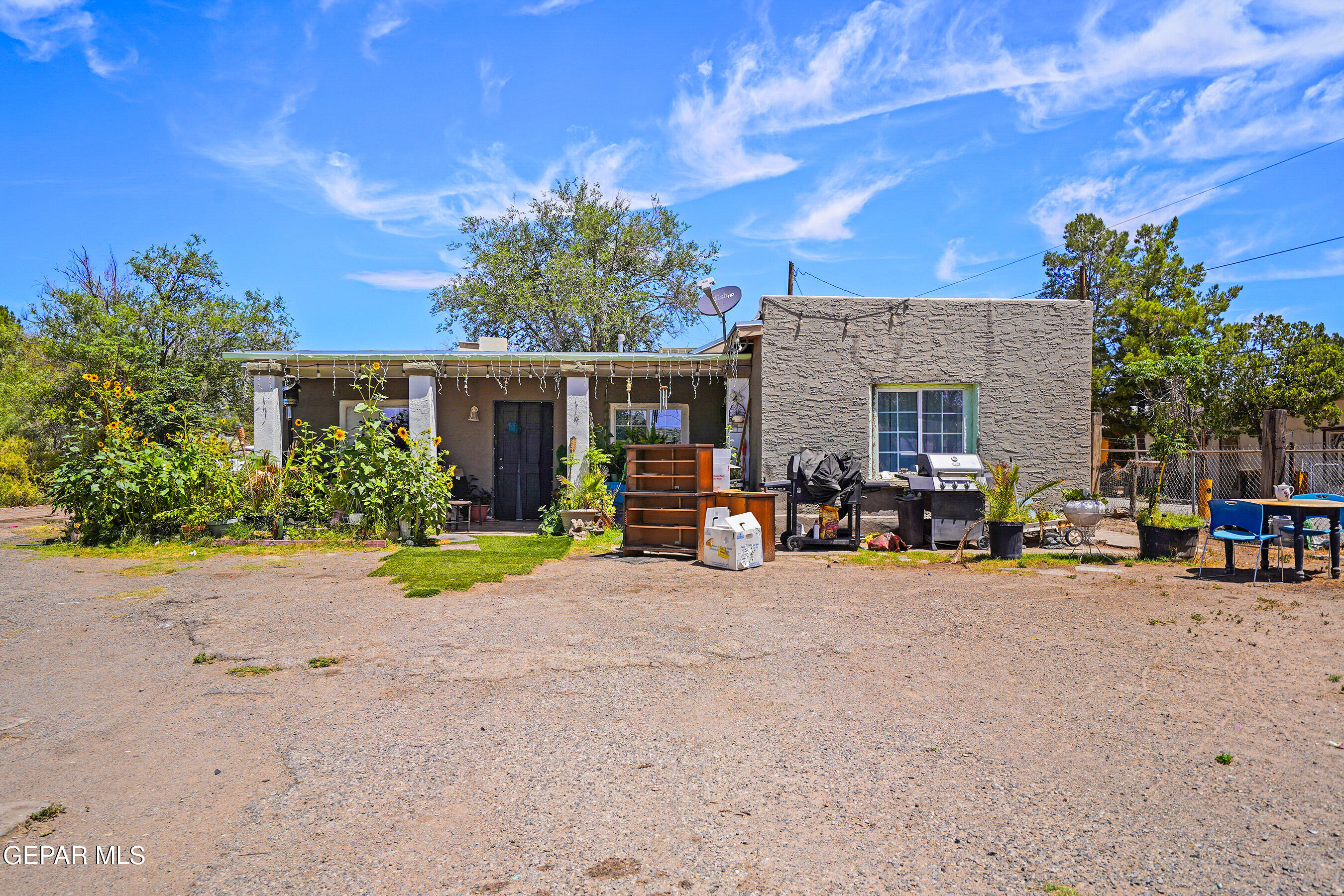 507 Nicholas Road Socorro, TX 79927 - Photo 2 of 11 DSC09516