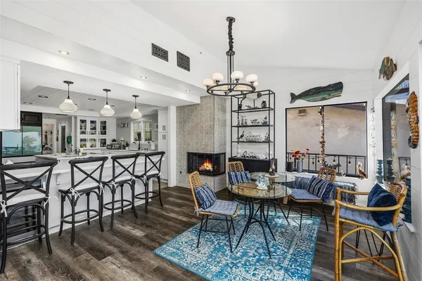 a view of a livingroom and dining room