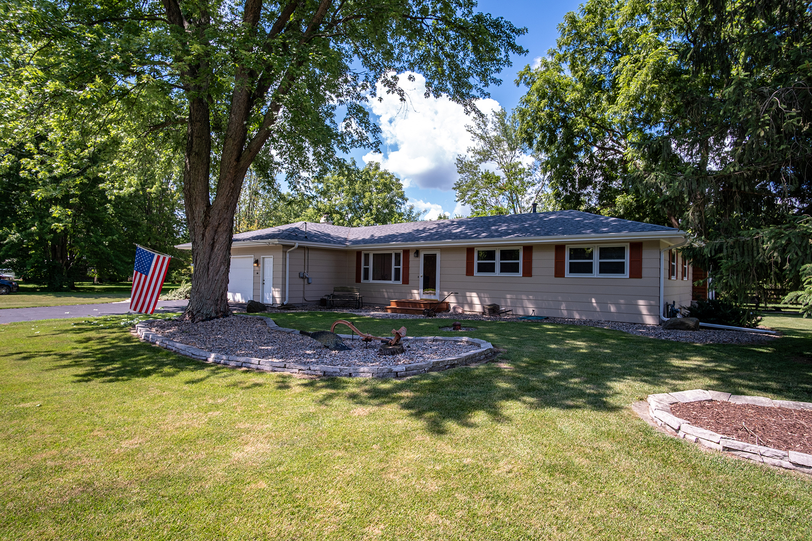 61 Clark Road Oswego, IL 60543 - Photo 2 of 26