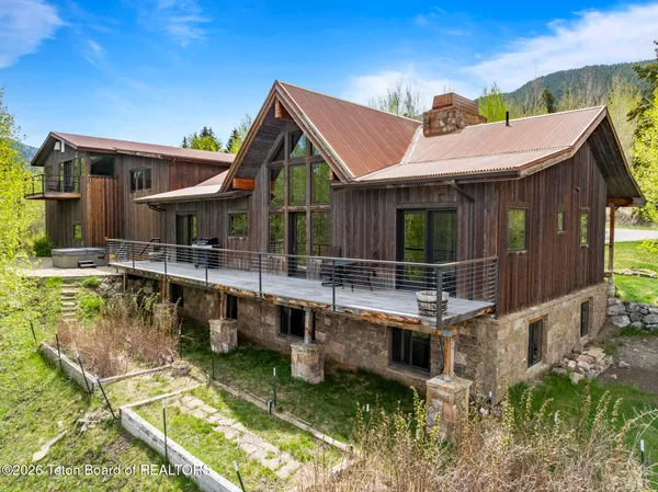$8,850,000 | 735 Upper Redmond Drive, Jackson, WY 83001