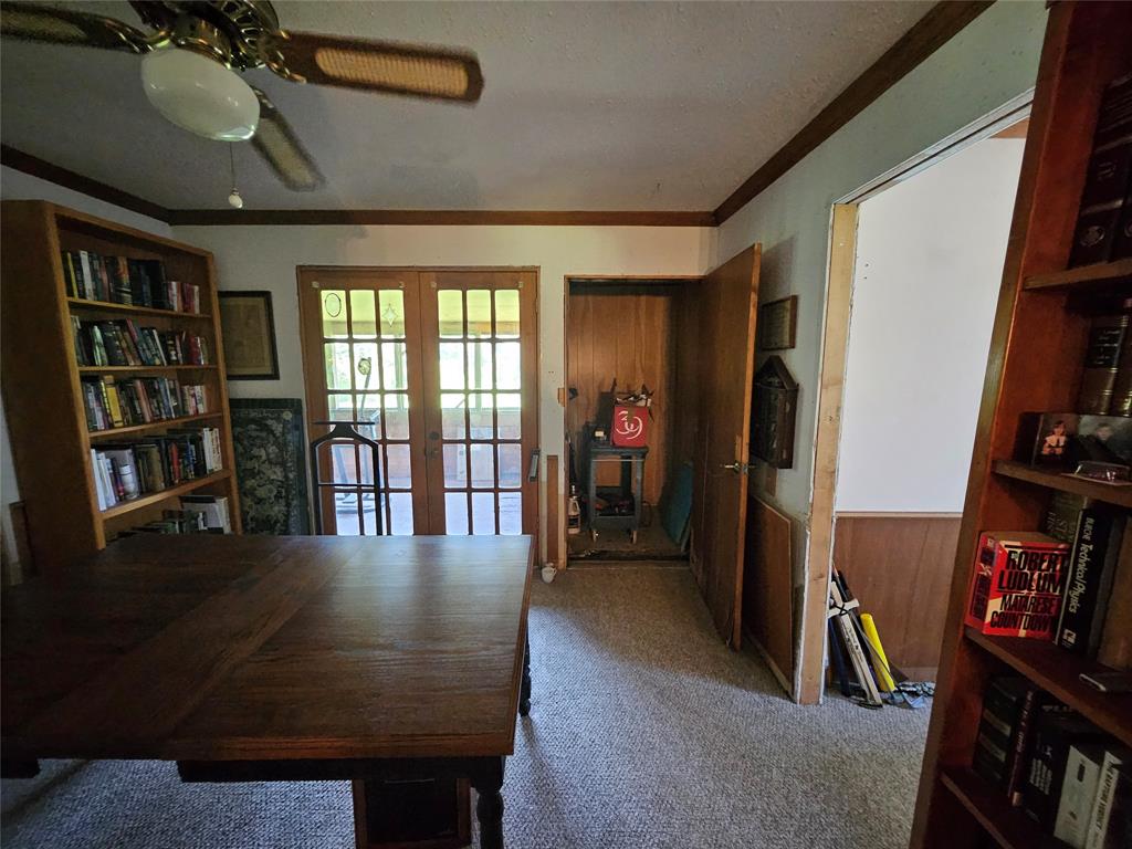 16307 County Road Henderson, TX 75654 - Photo 10 of 27 a view of a livingroom with furniture and closet