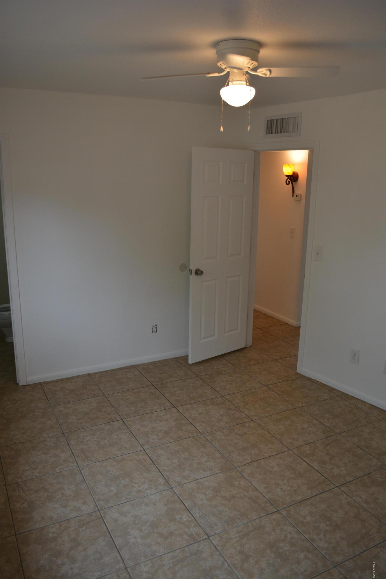 1737 West Vineyard Road Phoenix, AZ 85041 - Photo 15 of 24 Title in all rooms