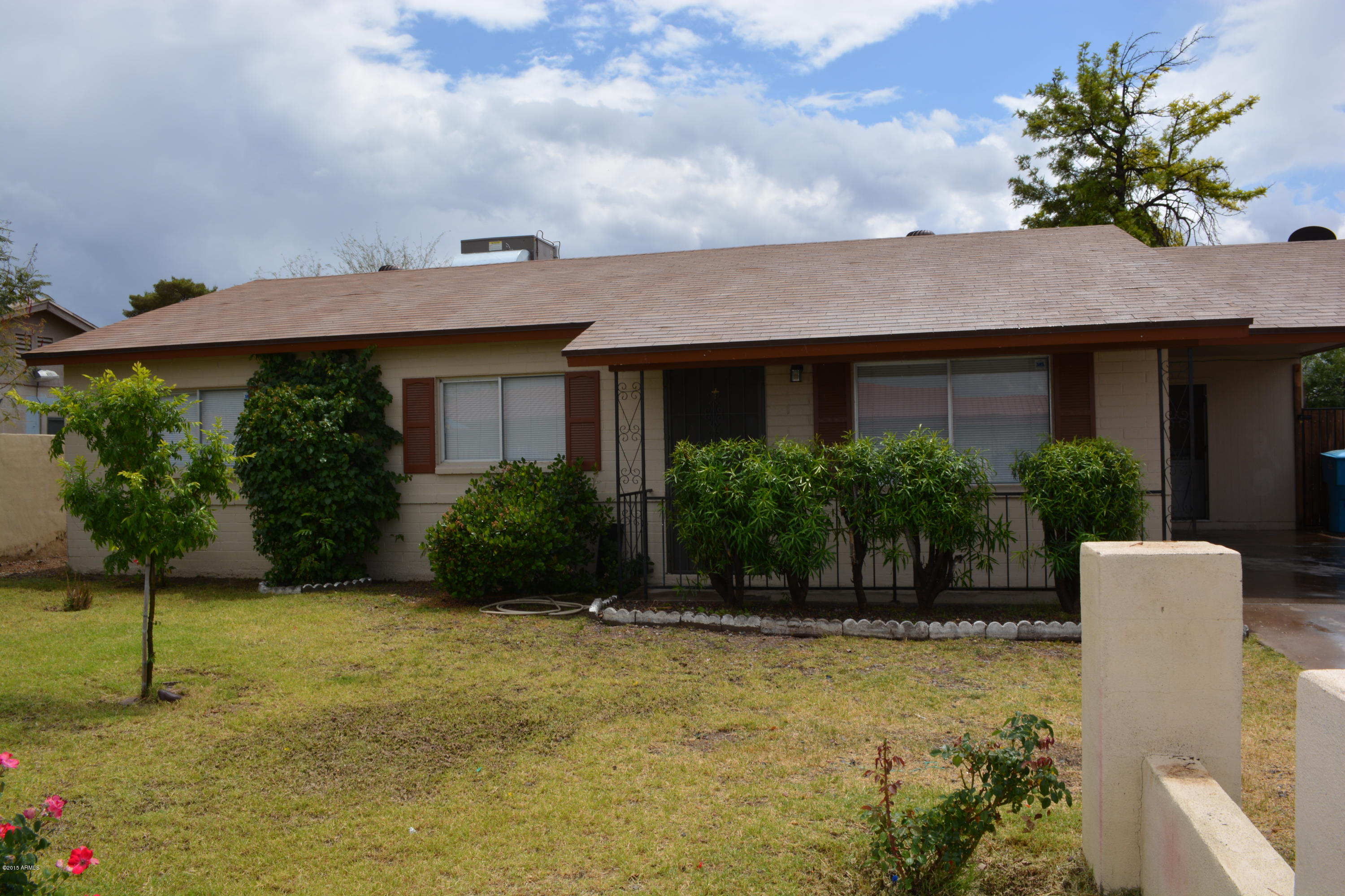 1737 West Vineyard Road Phoenix, AZ 85041 - Photo 2 of 24 DSC_0182