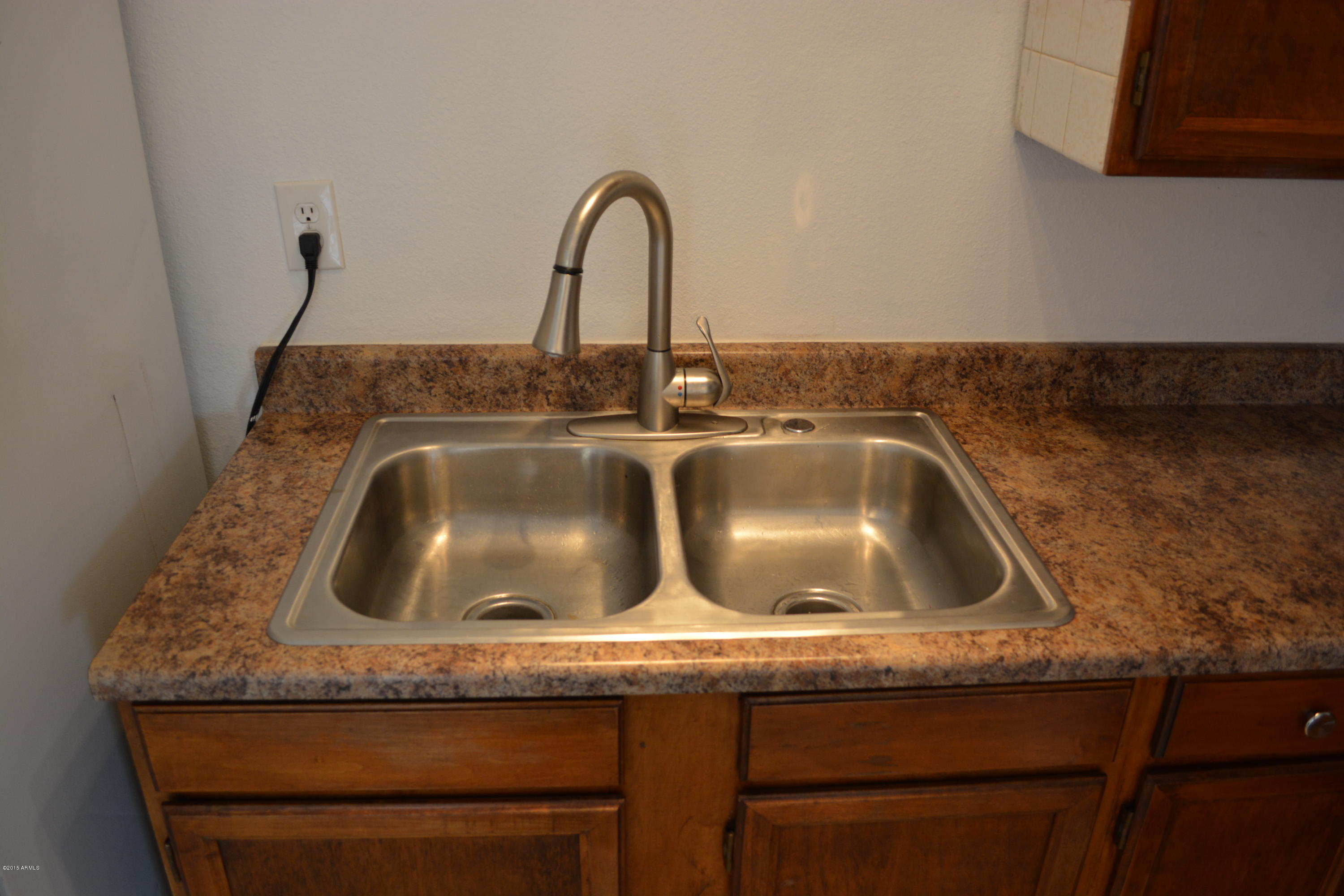 1737 West Vineyard Road Phoenix, AZ 85041 - Photo 21 of 24 DSC_0176