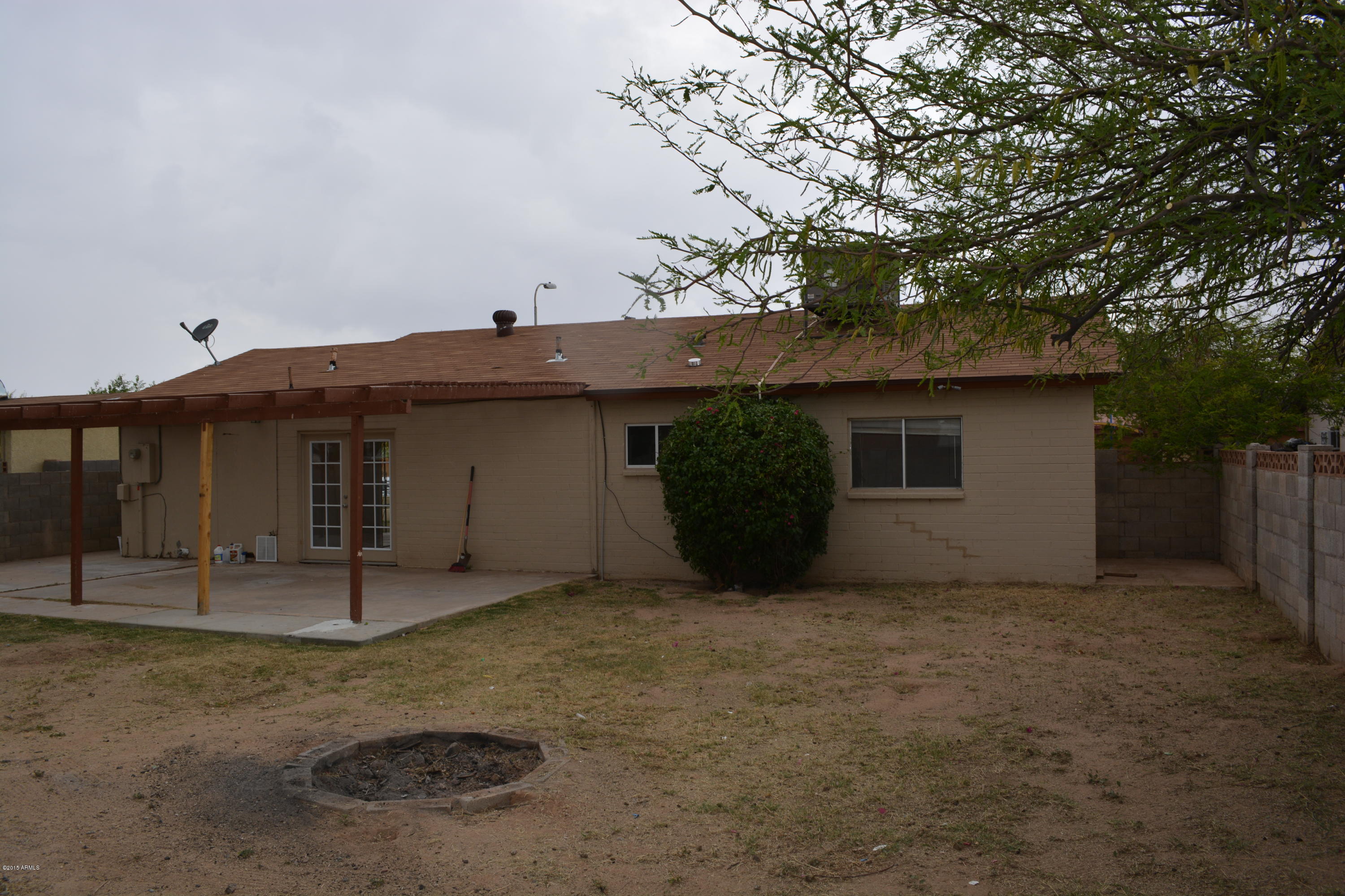 1737 West Vineyard Road Phoenix, AZ 85041 - Photo 24 of 24 Big Yard and extend patio
