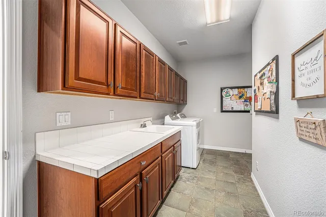 $1,089,900 | 10994 Shadowbrook Circle, Highlands Ranch, CO 80130