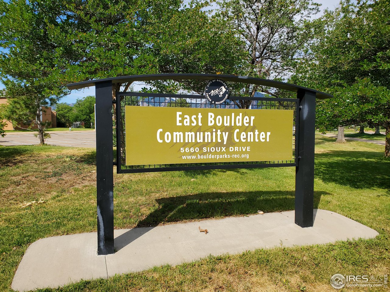 645 Cree Circle Boulder, CO 80303 - Photo 39 of 40 a view of a sign board