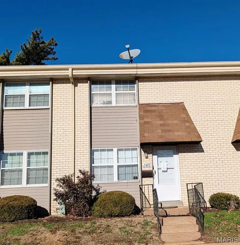 $130,000 | 845 Wendevy Drive, Ballwin, MO 63011