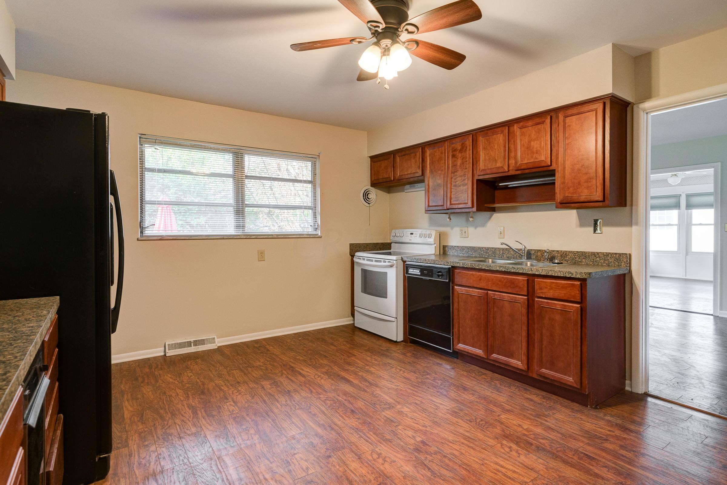 2625 Mt Holyoke Road Columbus, OH 43221 - Photo 11 of 27