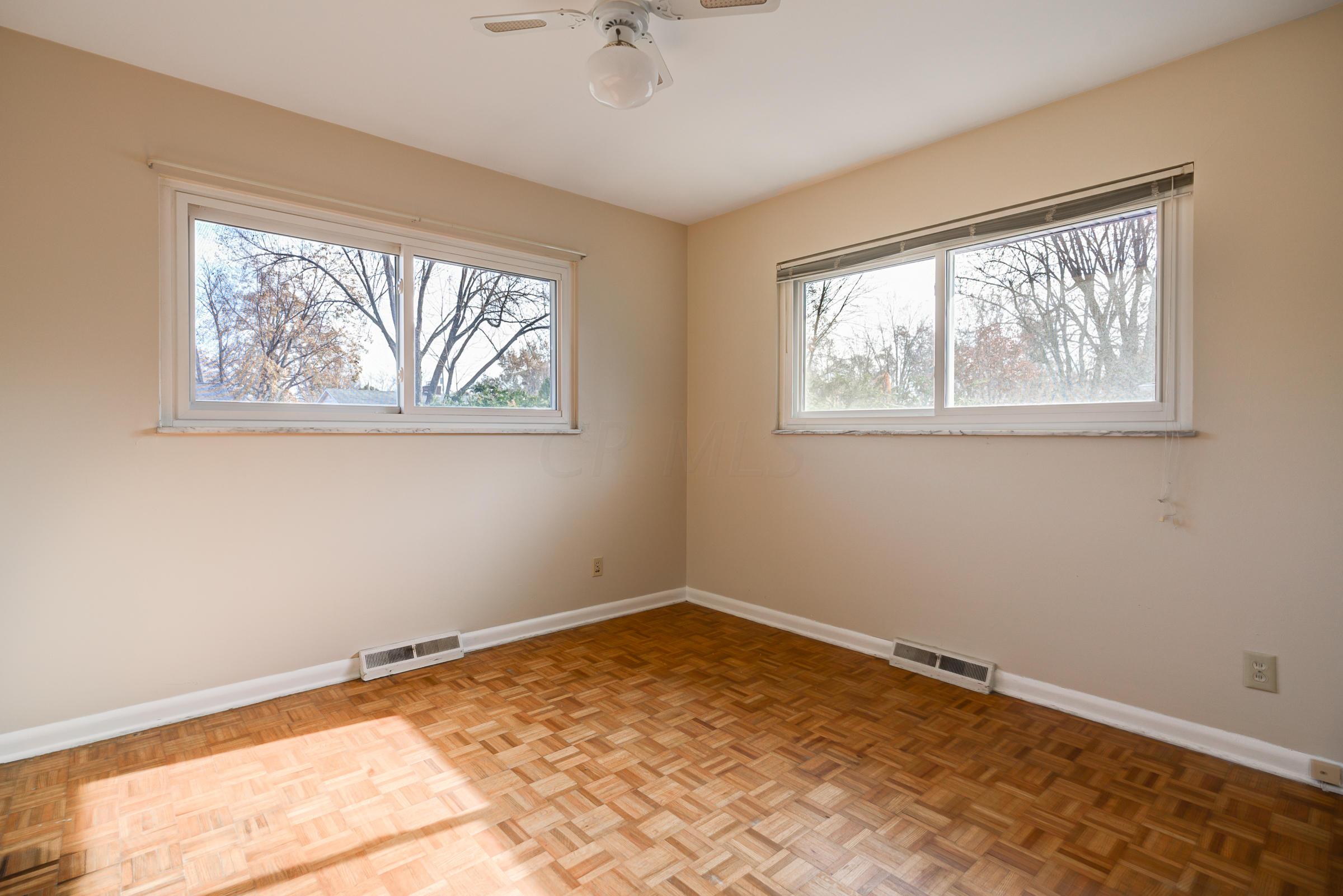 2625 Mt Holyoke Road Columbus, OH 43221 - Photo 15 of 27