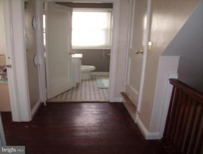 1908 Heathfield Road Baltimore, MD 21239 - Photo 3 of 22 Hallway