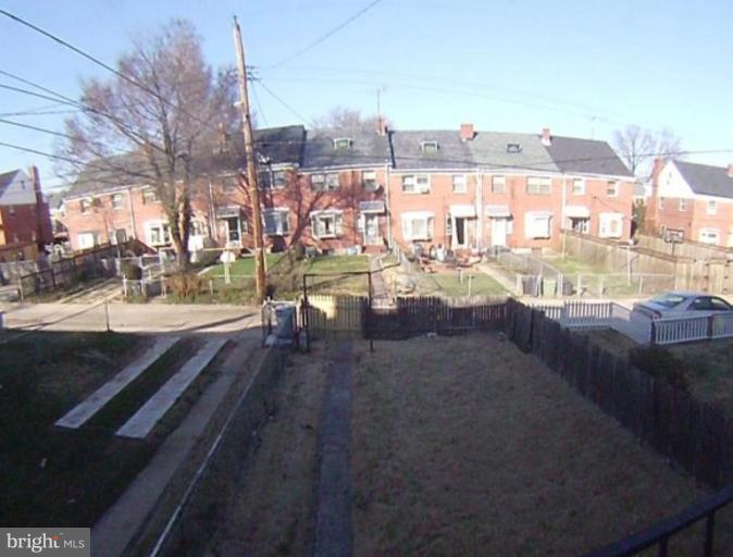 1908 Heathfield Road Baltimore, MD 21239 - Photo 4 of 22 Spacious, fenced back yard