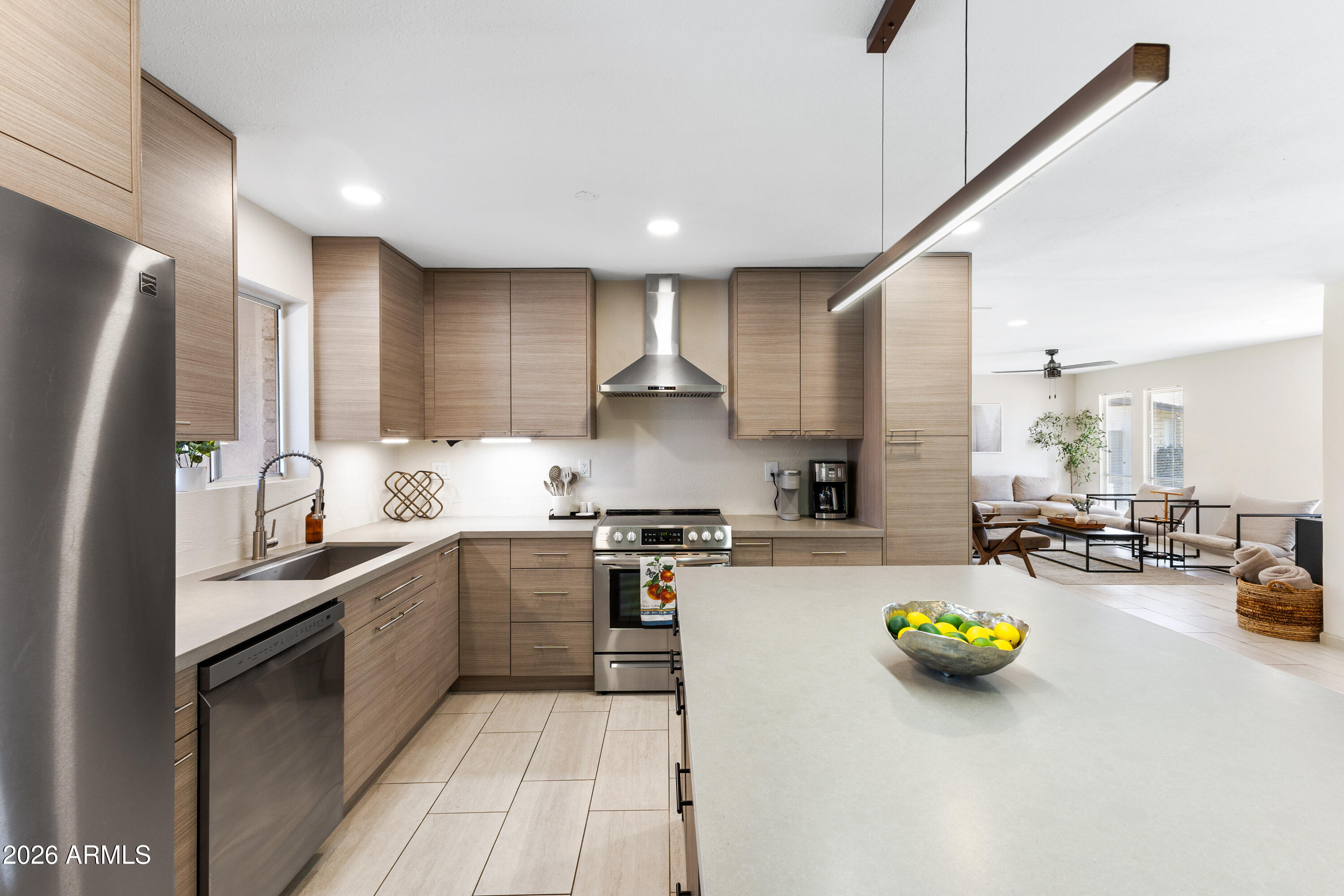 111 South Cholla Street Gilbert, AZ 85233 - Photo 11 of 34 111 S Cholla St------11