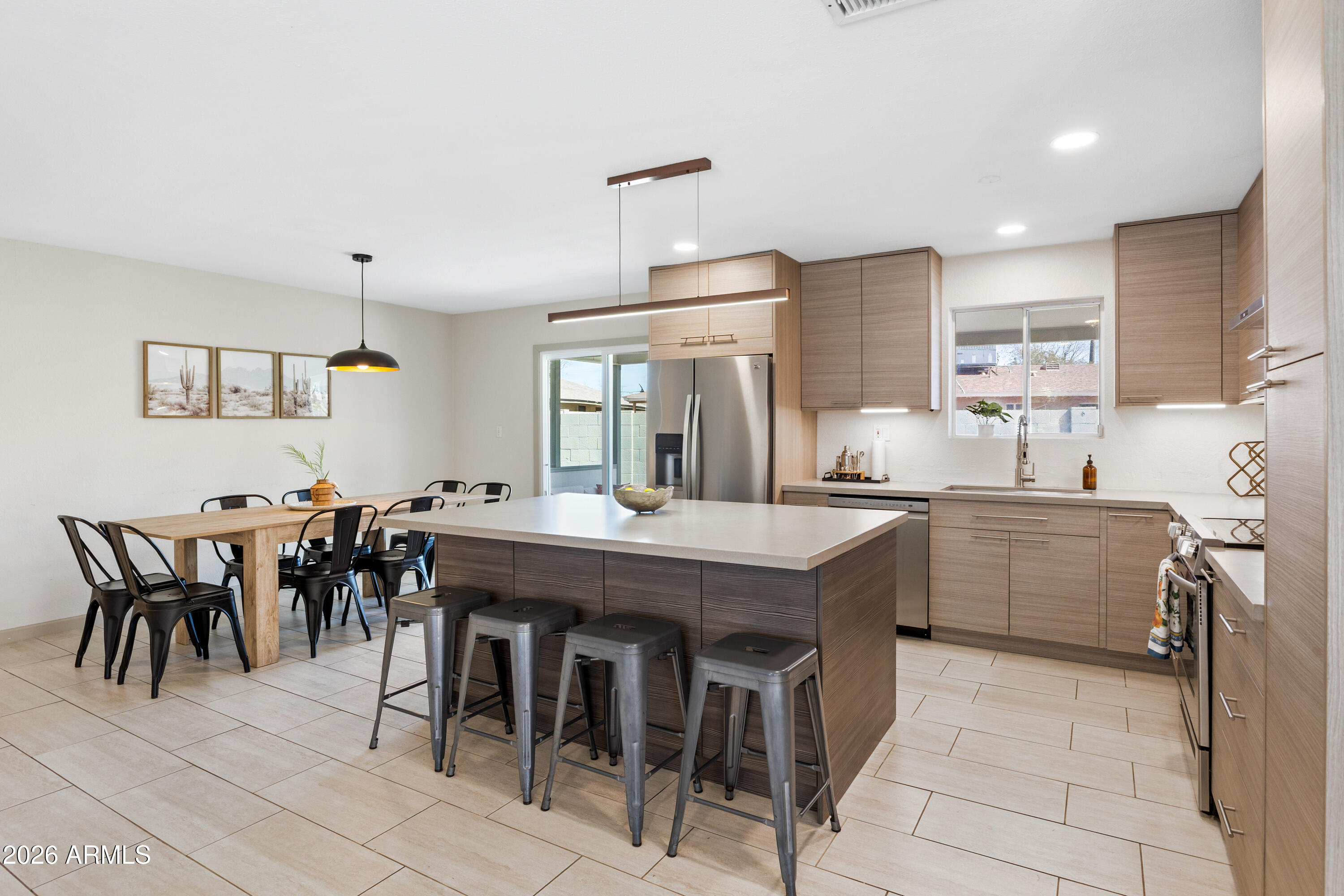 111 South Cholla Street Gilbert, AZ 85233 - Photo 4 of 34 111 S Cholla St------4