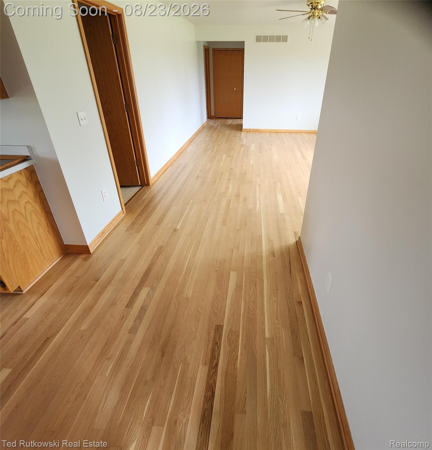 12350 Masters Road Memphis, MI 48041 - Photo 20 of 45 Hallway area adjacent to Kitchen