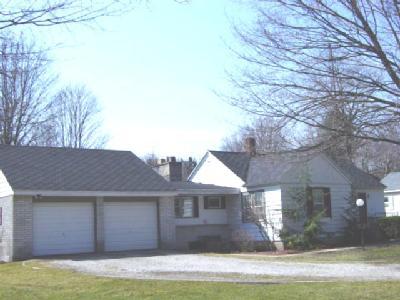 607 Roe Street Buchanan, MI 49107 - Photo 1 of 13 Primary Photo