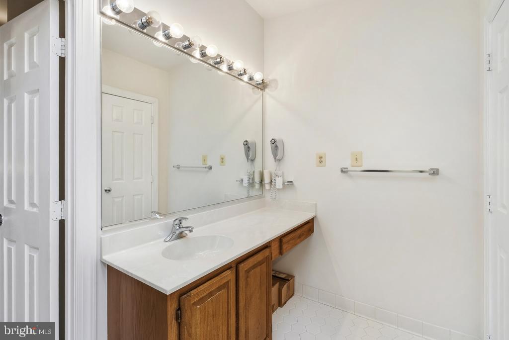 7604 Boxberry Terrace Gaithersburg, MD 20879 - Photo 27 of 45