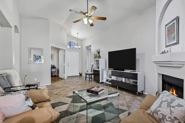 $3,300 | 144 South Kingston Street, Chandler, AZ 85225