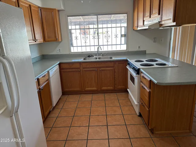 $1,950 | 2105 East Colgate Drive, Tempe, AZ 85283