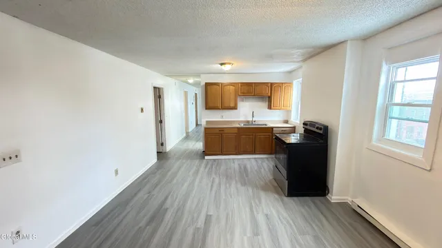 $1,400 | 3134 6th Avenue, Unit 3, Troy, NY 12180