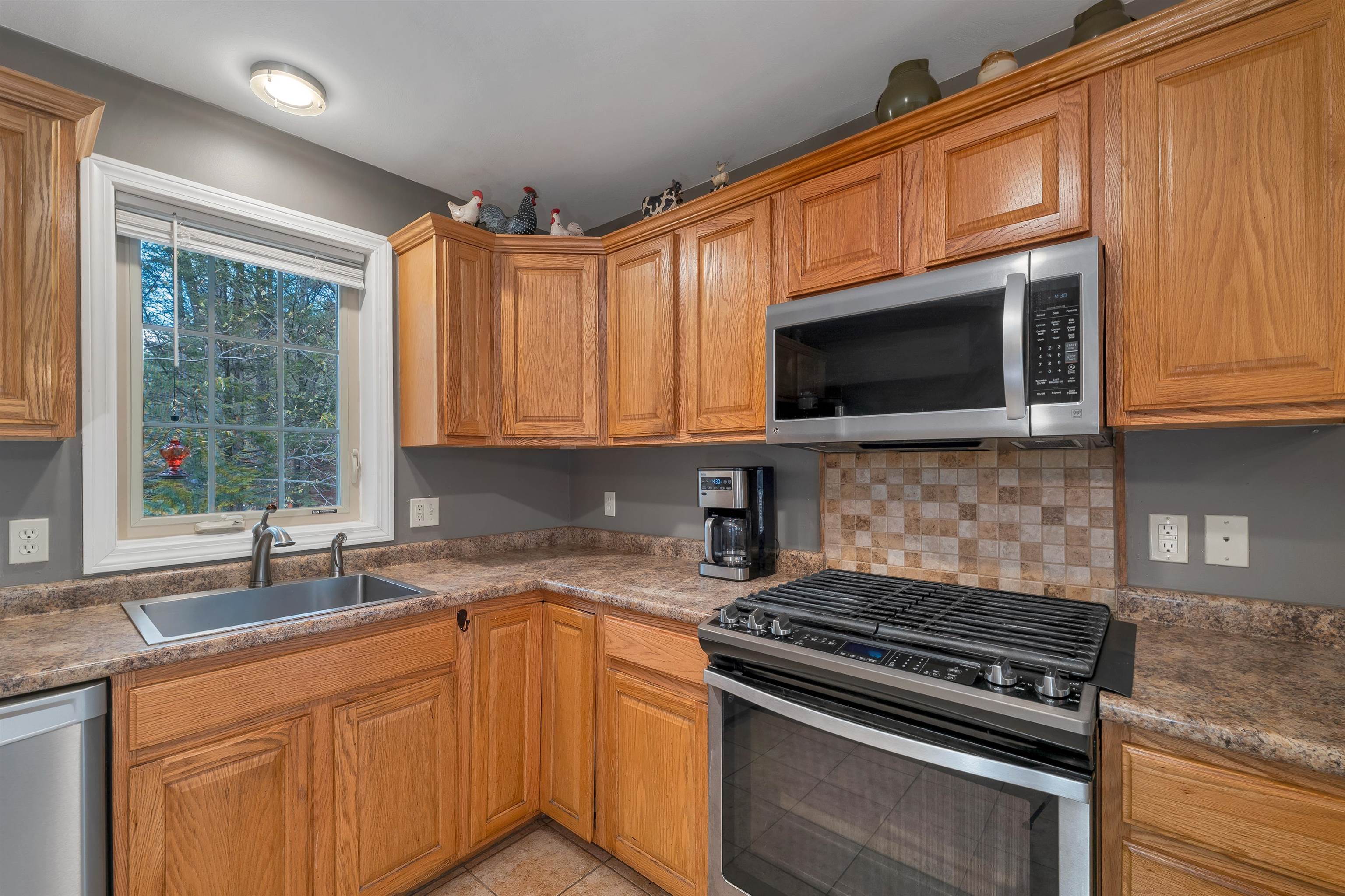 200 Webster Road, Unit 17B Conway, NH 03813 - Photo 12 of 47