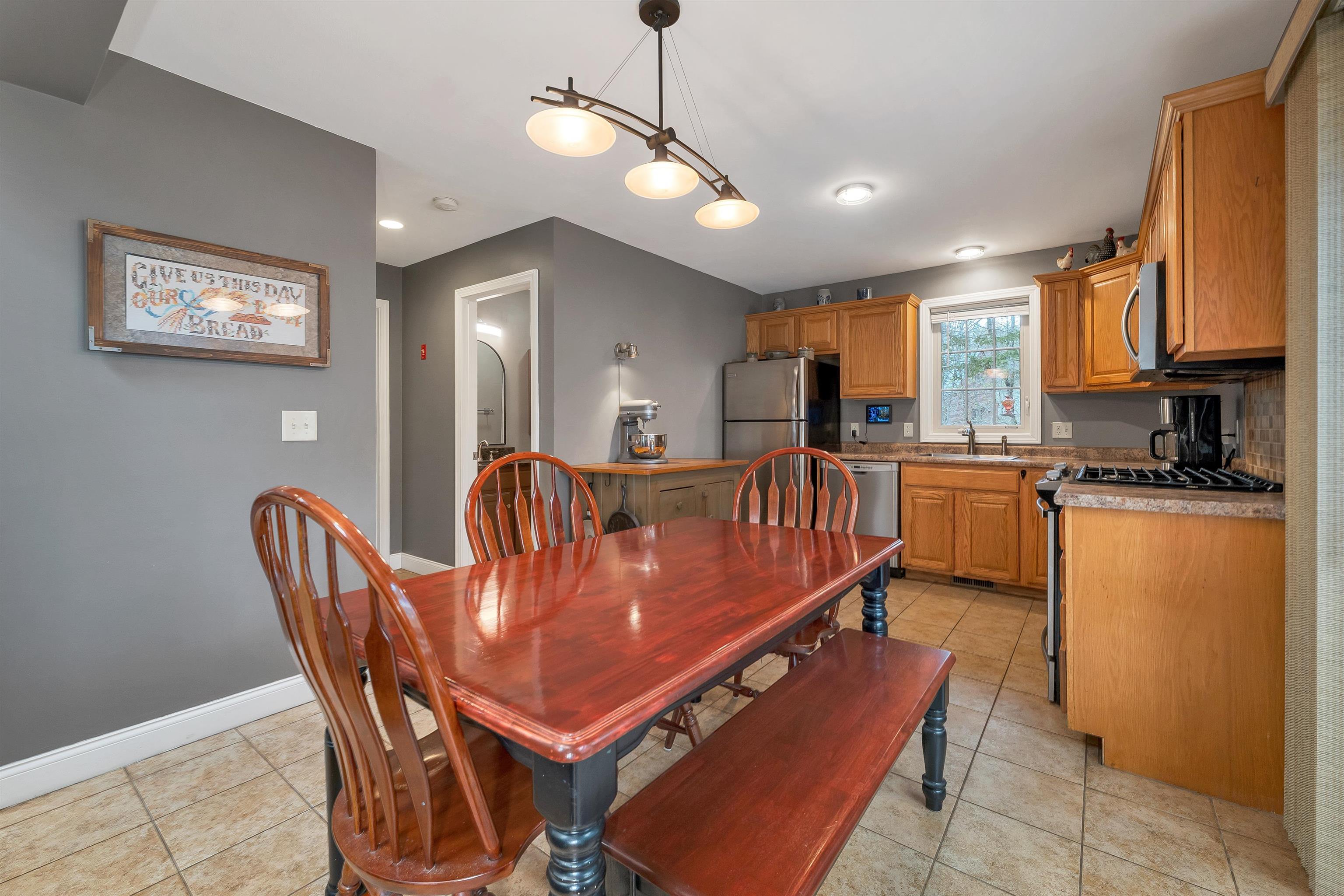 200 Webster Road, Unit 17B Conway, NH 03813 - Photo 8 of 47
