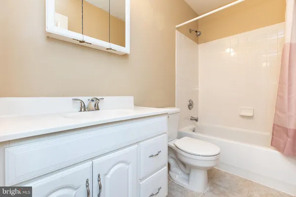 $2,500 | 13039 Glen Mill Road, Unit A, Rockville, MD 20850