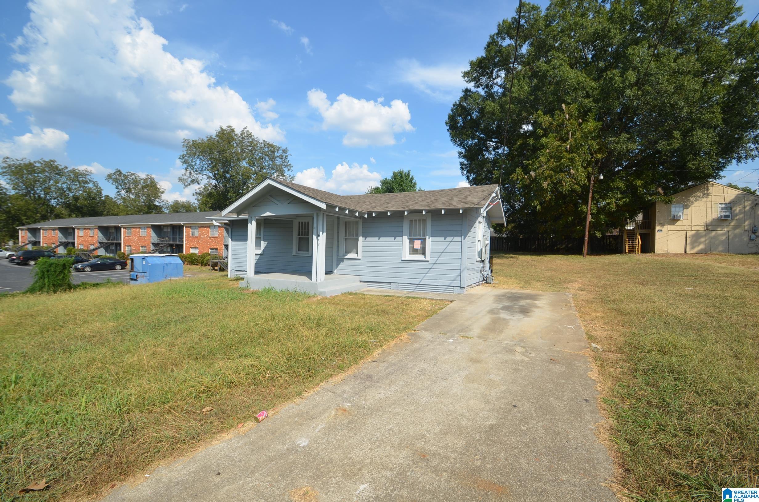 642 South Parkell Avenue Bessemer, AL 35023 - Photo 4 of 39