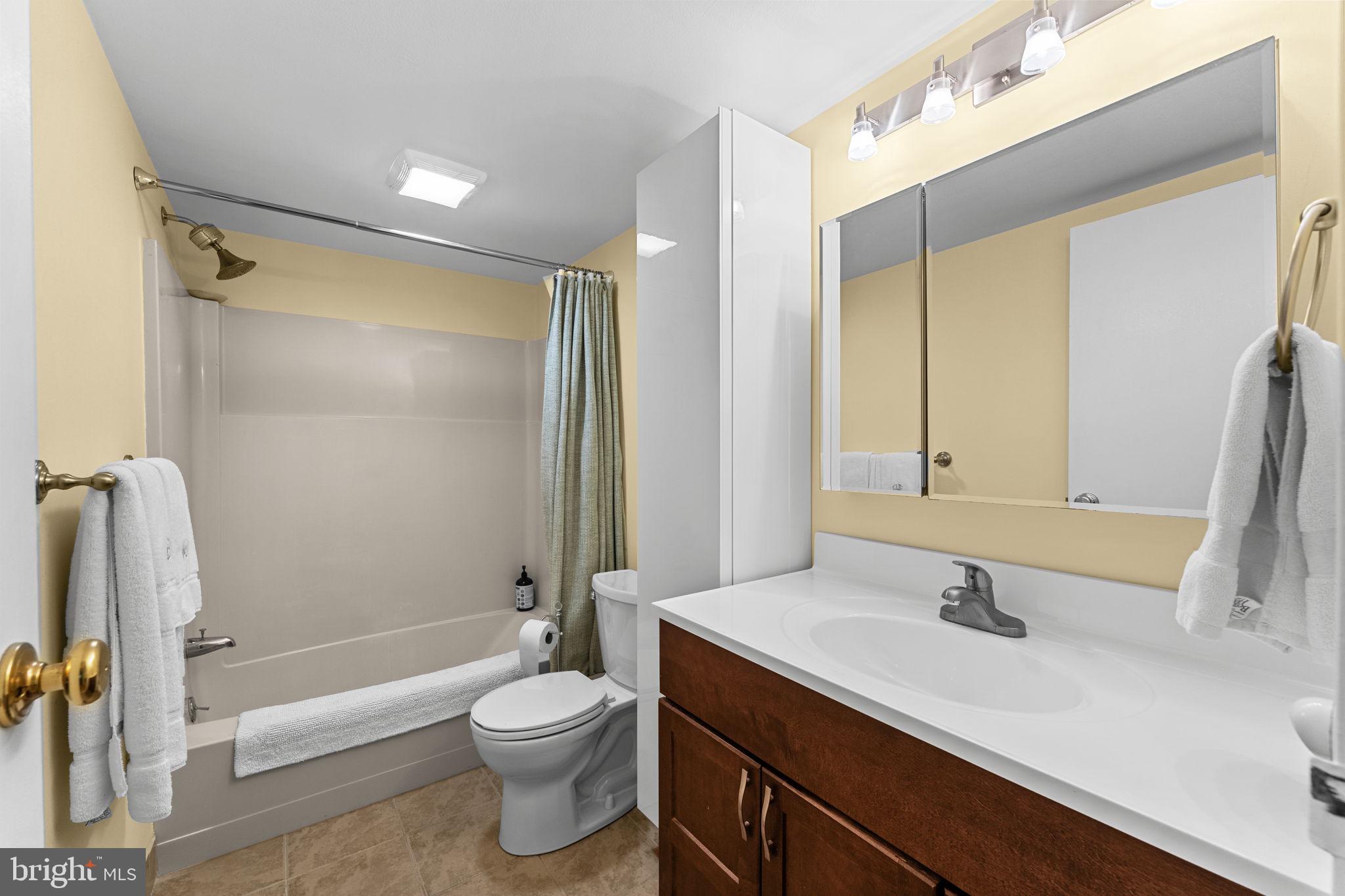 1704 Raintree Lane Malvern, PA 19355 - Photo 19 of 28 Full hall bathroom with tub.