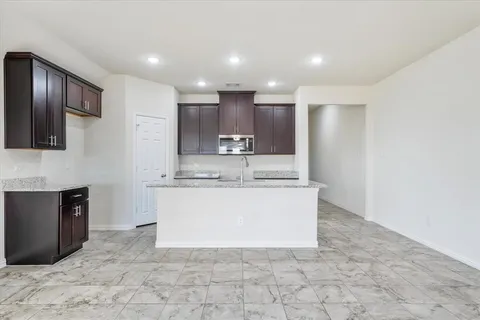 $368,000 | 851 Rosebud Trail, Ferris, TX 75125