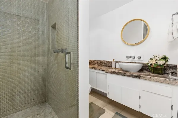 $1,088,000 | 1235 South Orange Grove Boulevard, Unit 1, Pasadena, CA 91105