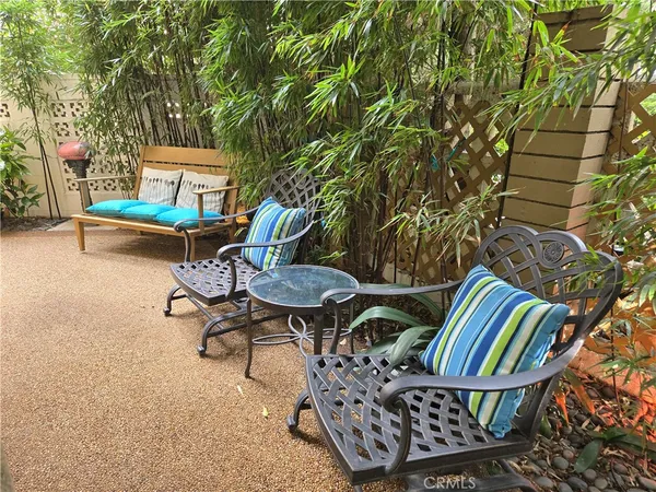 $1,088,000 | 1235 South Orange Grove Boulevard, Unit 1, Pasadena, CA 91105