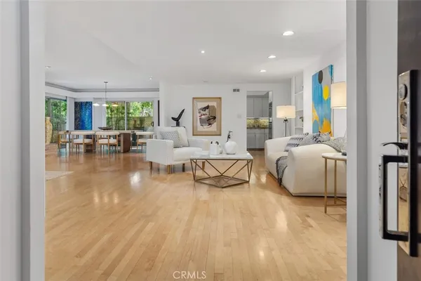 $1,088,000 | 1235 South Orange Grove Boulevard, Unit 1, Pasadena, CA 91105