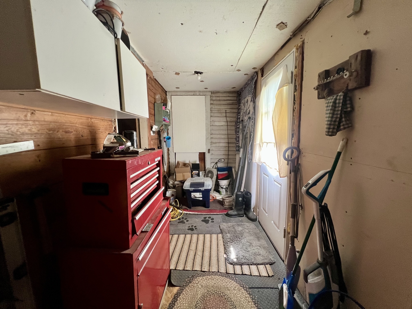 207 2nd Street Broadlands, IL 61816 - Photo 35 of 45 a living room with furniture and a wooden floor