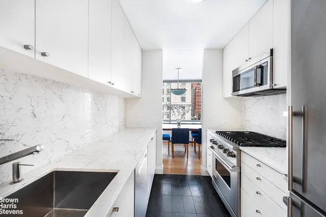 $2,100,000 | 2373 Broadway, Unit 606 | Upper West Side