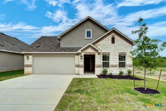 $425,990 | 960 Tornado Ridge, New Braunfels, TX 78130